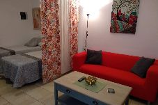 Studio in Puerto del Carmen - Casa Zoe · ZOE; two beds, TV, equipped kitch